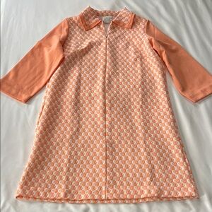 Vintage 1960s Loungewear by Gossard Peach/White Zip Front House Coat